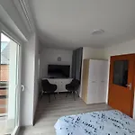 Apartmaji Pri Kokolu 3* Блед