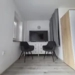 Apartmaji Pri Kokolu 3* Блед