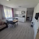 Apartmaji Pri Kokolu Гостевой дом
