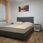 Apartmaji Pri Kokolu 3* Блед