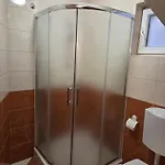 Apartmaji Pri Kokolu 3*