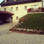 Apartmaji Pri Kokolu Гостевой дом
