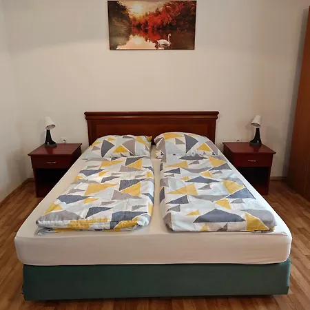 Apartmaji Pri Kokolu Πανσιόν 3*