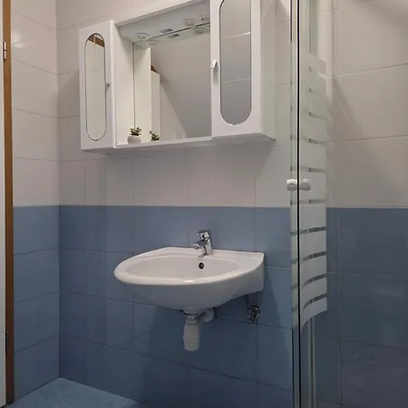 Apartmaji Pri Kokolu