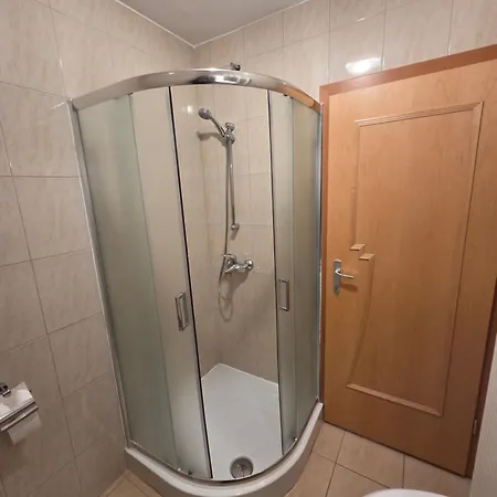 Apartmaji Pri Kokolu 3* Μπλεντ