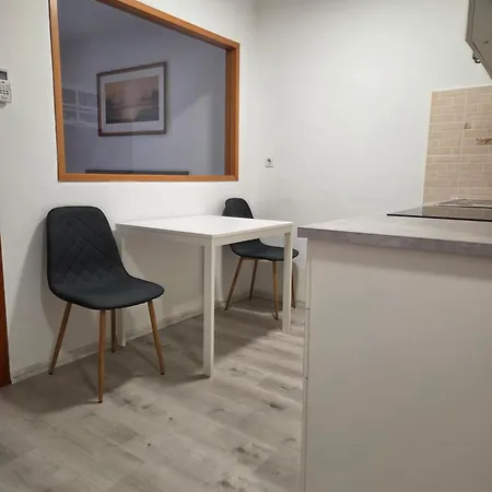 Πανσιόν Apartmaji Pri Kokolu Μπλεντ