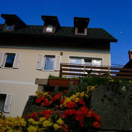 Konukevi Apartmaji Pri Kokolu