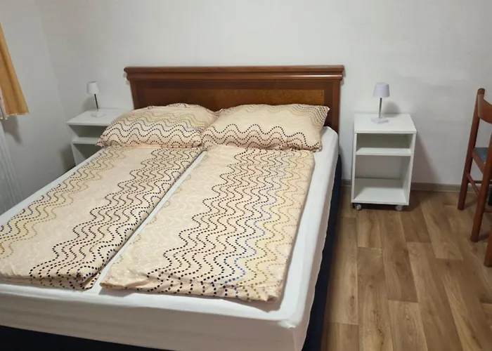 Apartmaji Pri Kokolu 3* Bled