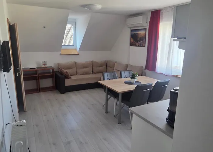 Gæstehus Apartmaji Pri Kokolu