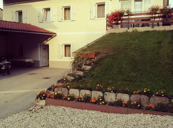 Apartmaji Pri Kokolu Gæstehus