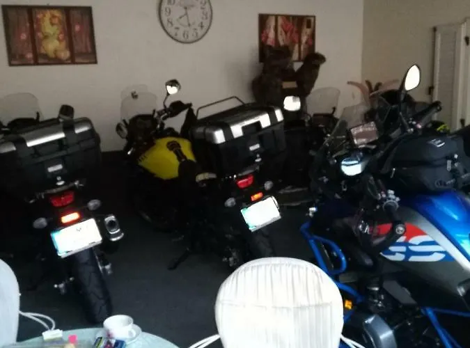 Apartmaji Pri Kokolu 3* 布莱德